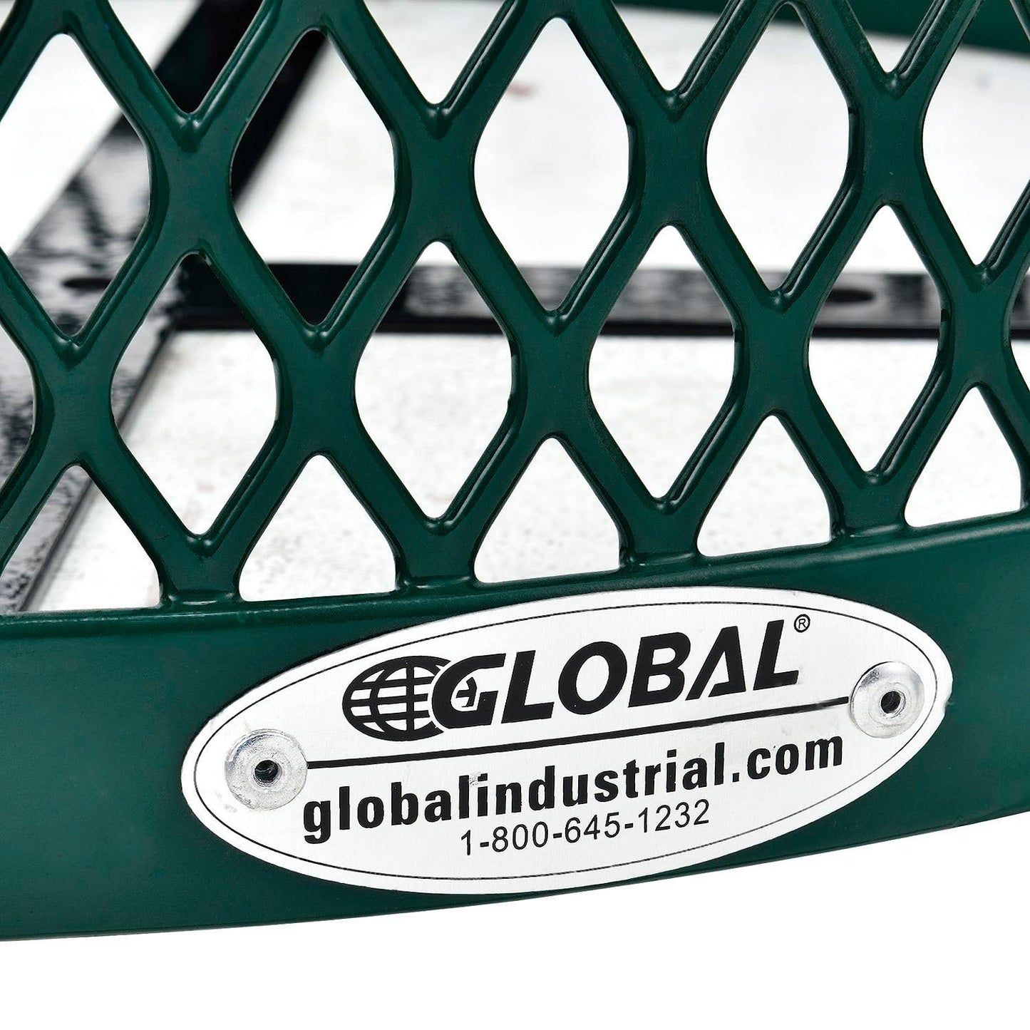 Global Industrial Outdoor Diamond Steel Trash Can with Flat Lid and Plastic Liner, 36 Gallon Capacity, Green, Thermoplastic Coating, 23-1/2" Diameter, 30" H